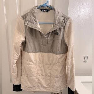 North face pullover size small